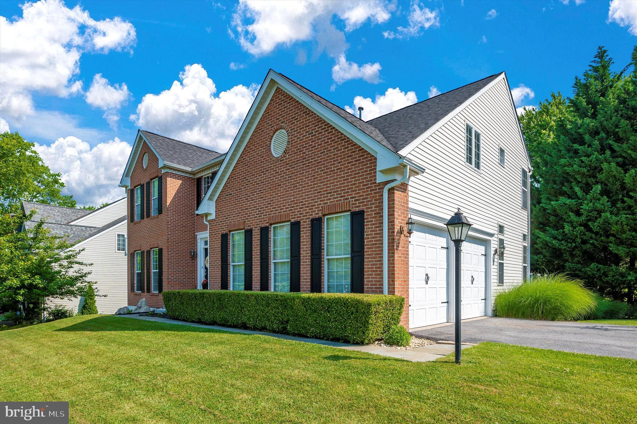 SPRING RIDGE - Residential