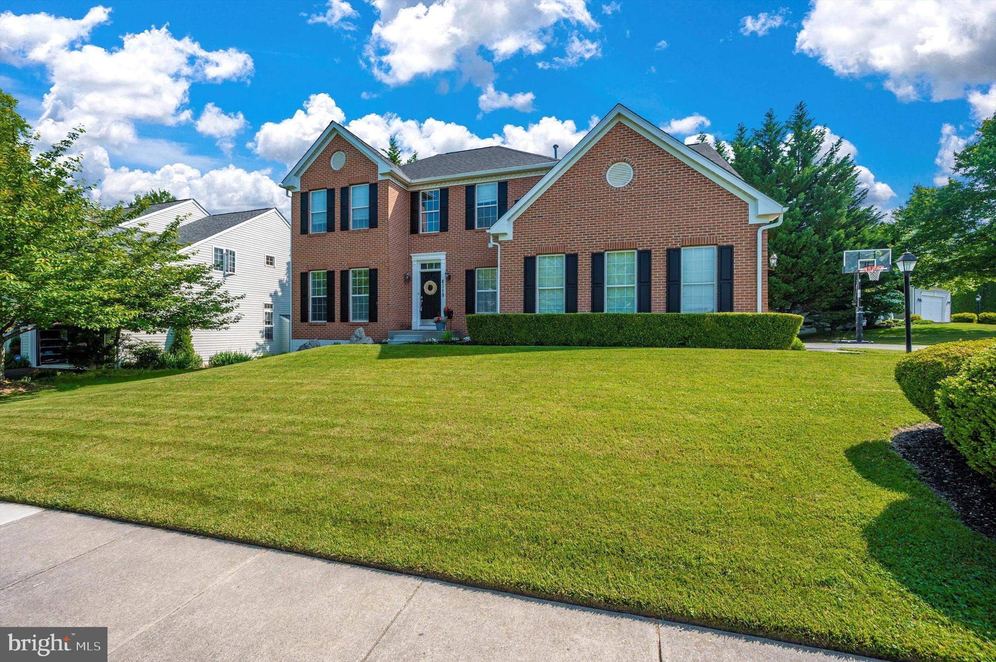 SPRING RIDGE - Residential