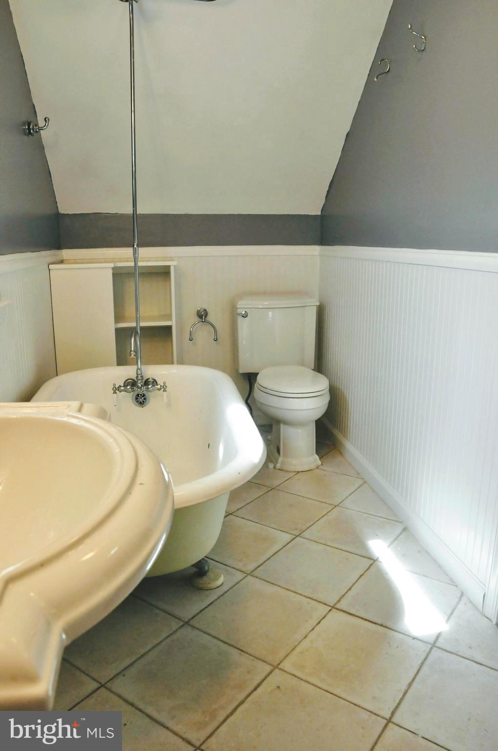 DOUGLAS PARK - Residential Lease