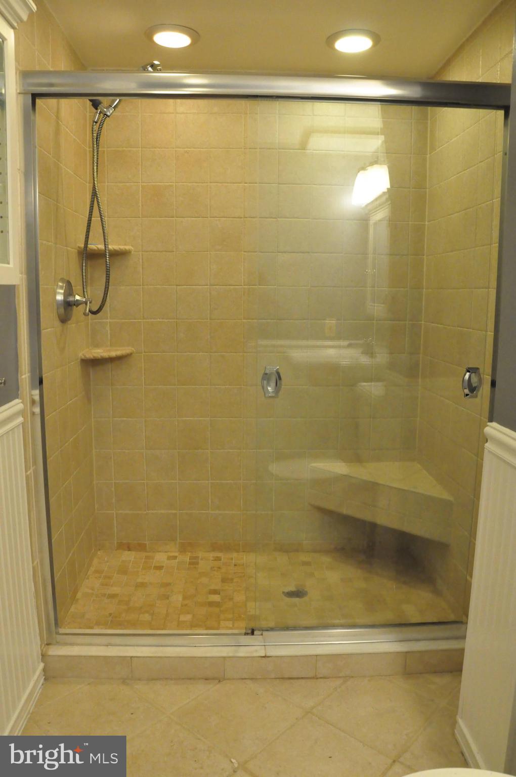 DOUGLAS PARK - Residential Lease