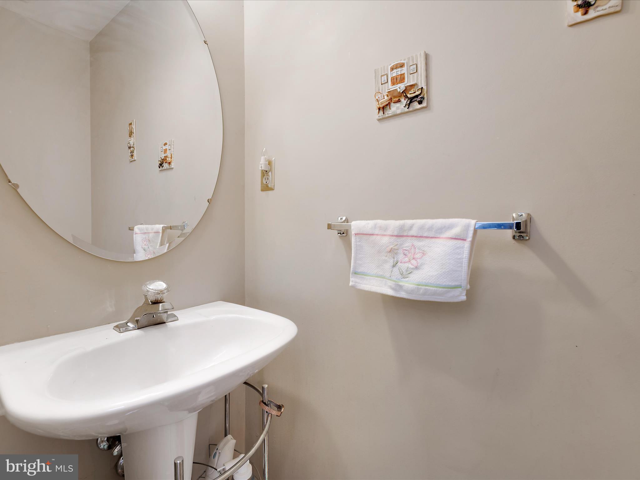 TINKERS CREEK ESTATES - Residential