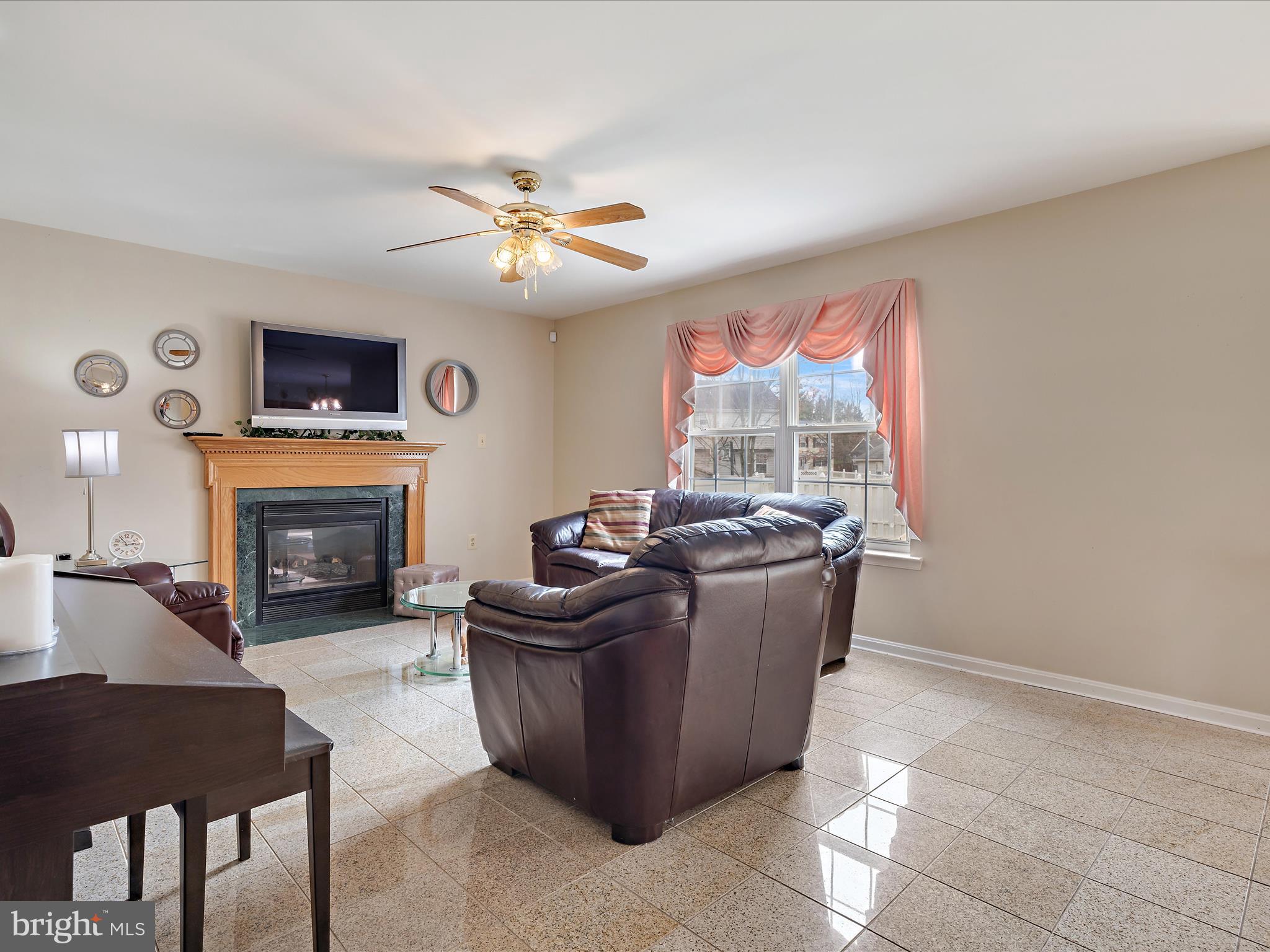 TINKERS CREEK ESTATES - Residential