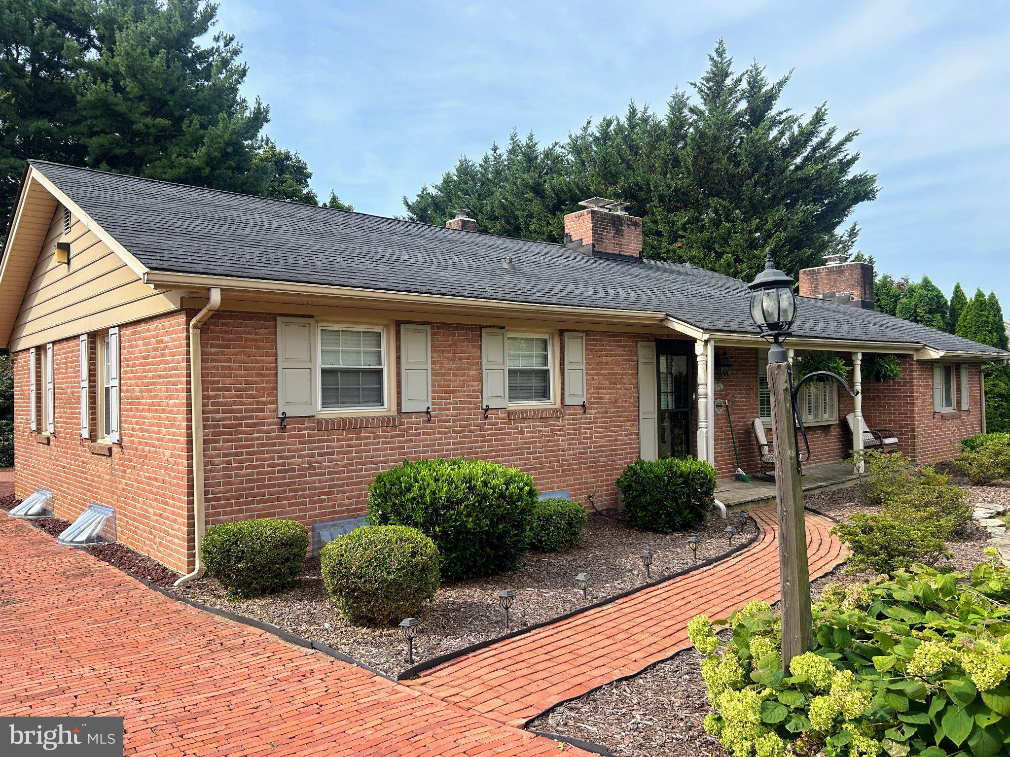 315 MARY AVENUE