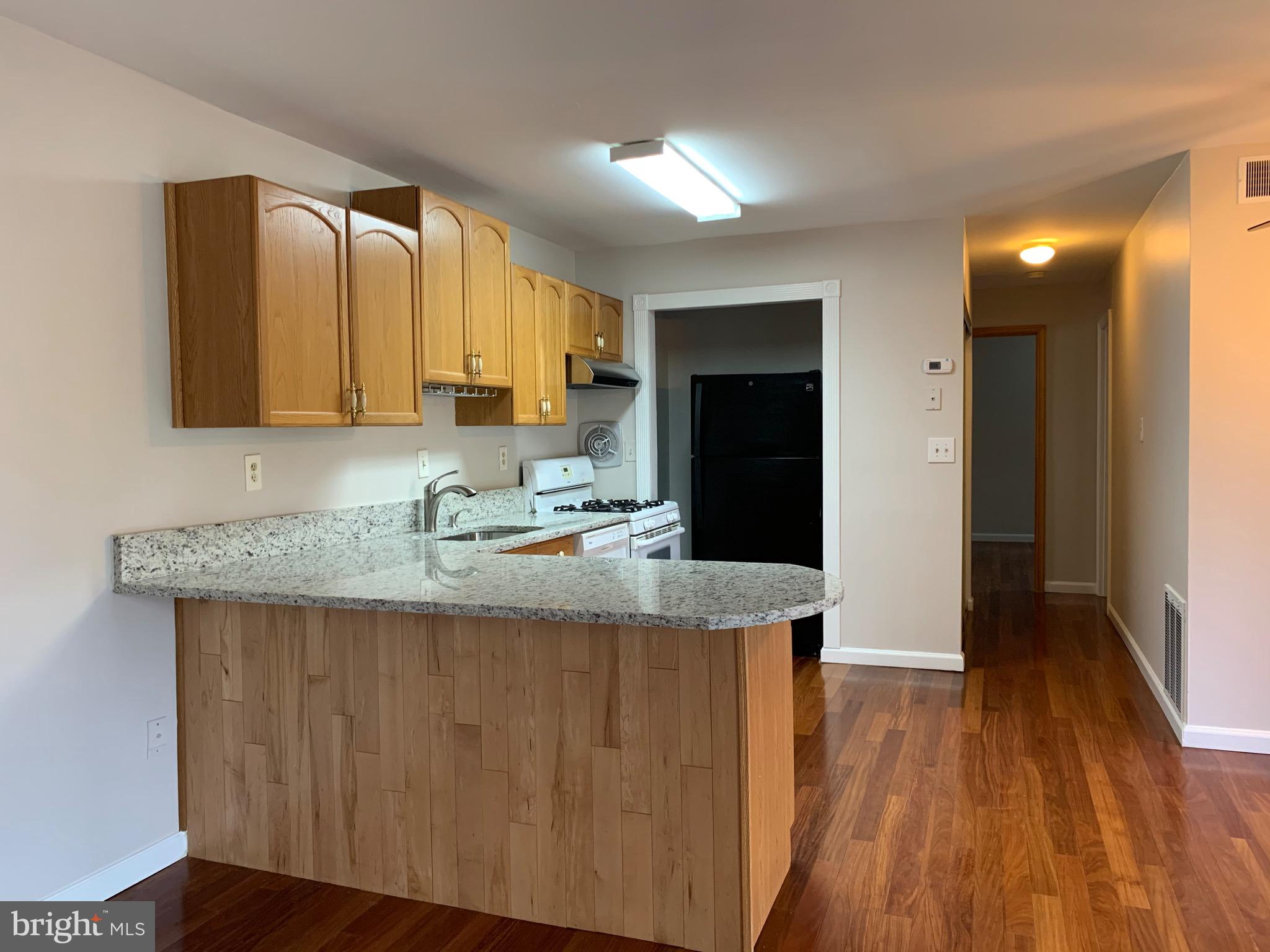 LITTLE RIVER SQUARE - Residential Lease