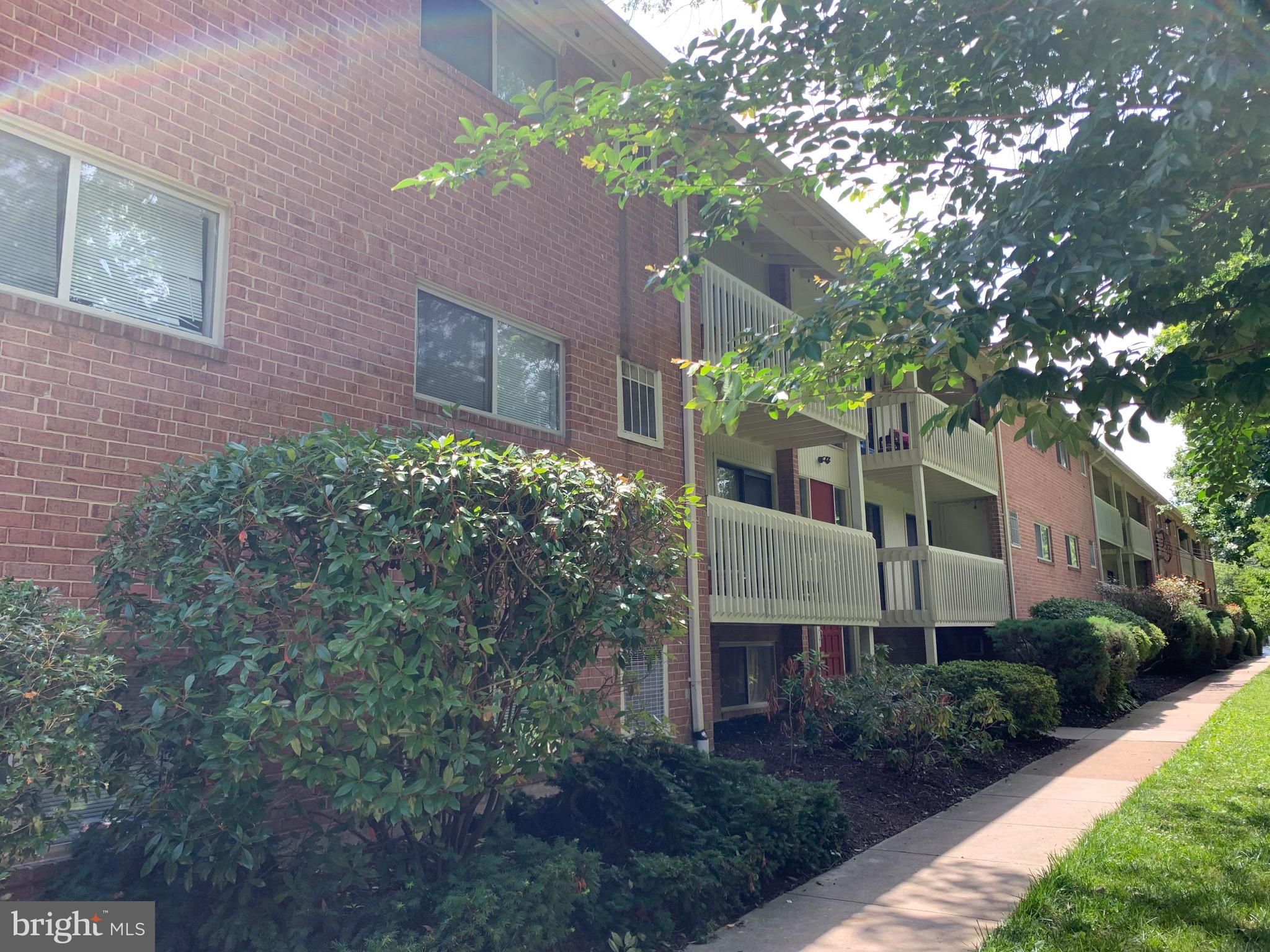 LITTLE RIVER SQUARE - Residential Lease