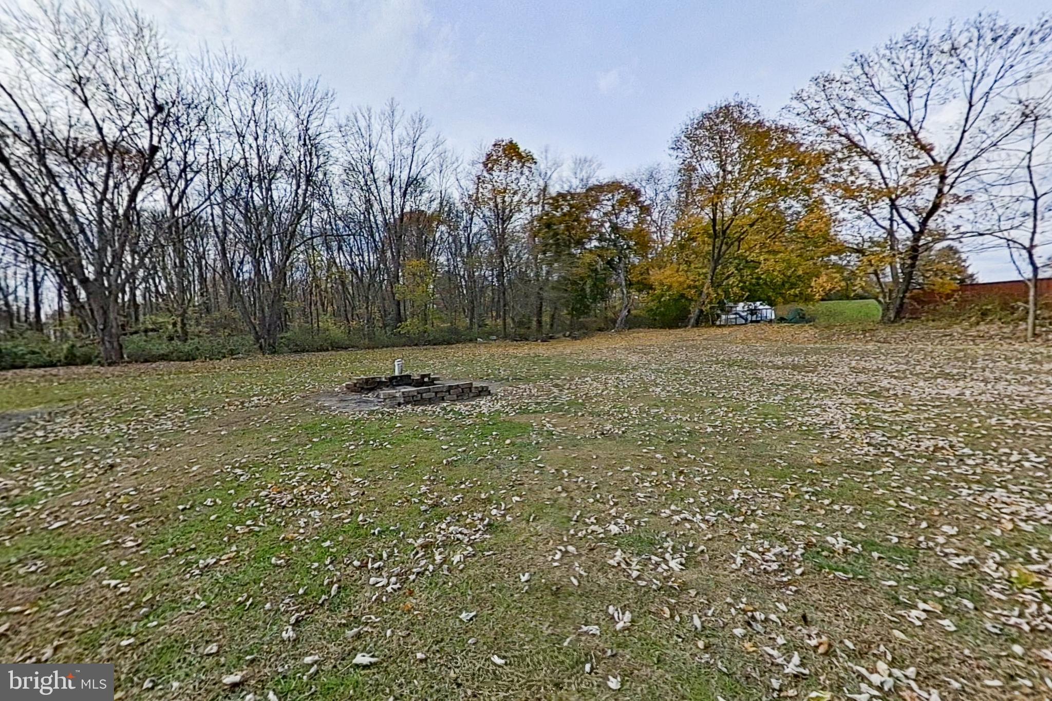 WHITE HALL - Residential