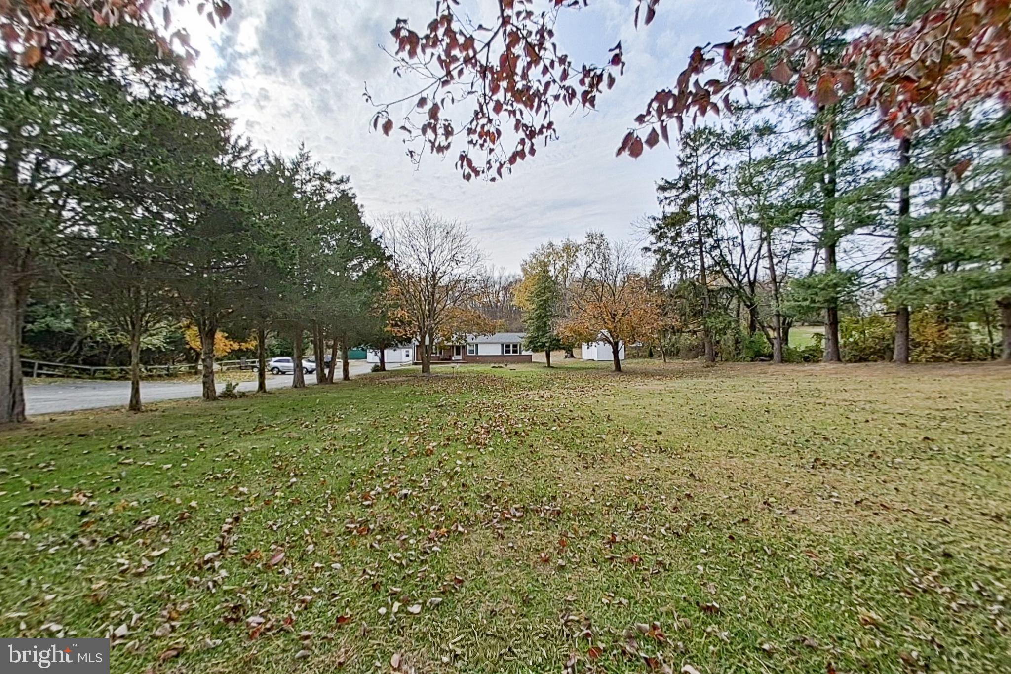 WHITE HALL - Residential