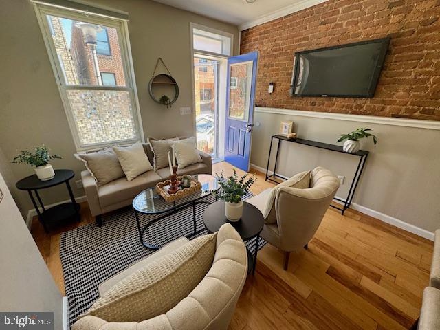 LOCUST POINT - Residential