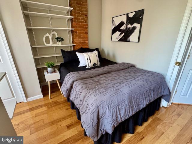 LOCUST POINT - Residential