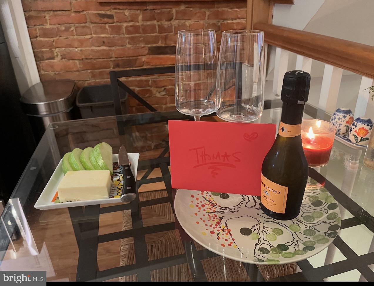 LOCUST POINT - Residential