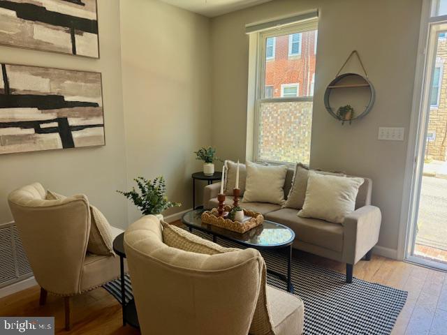 LOCUST POINT - Residential