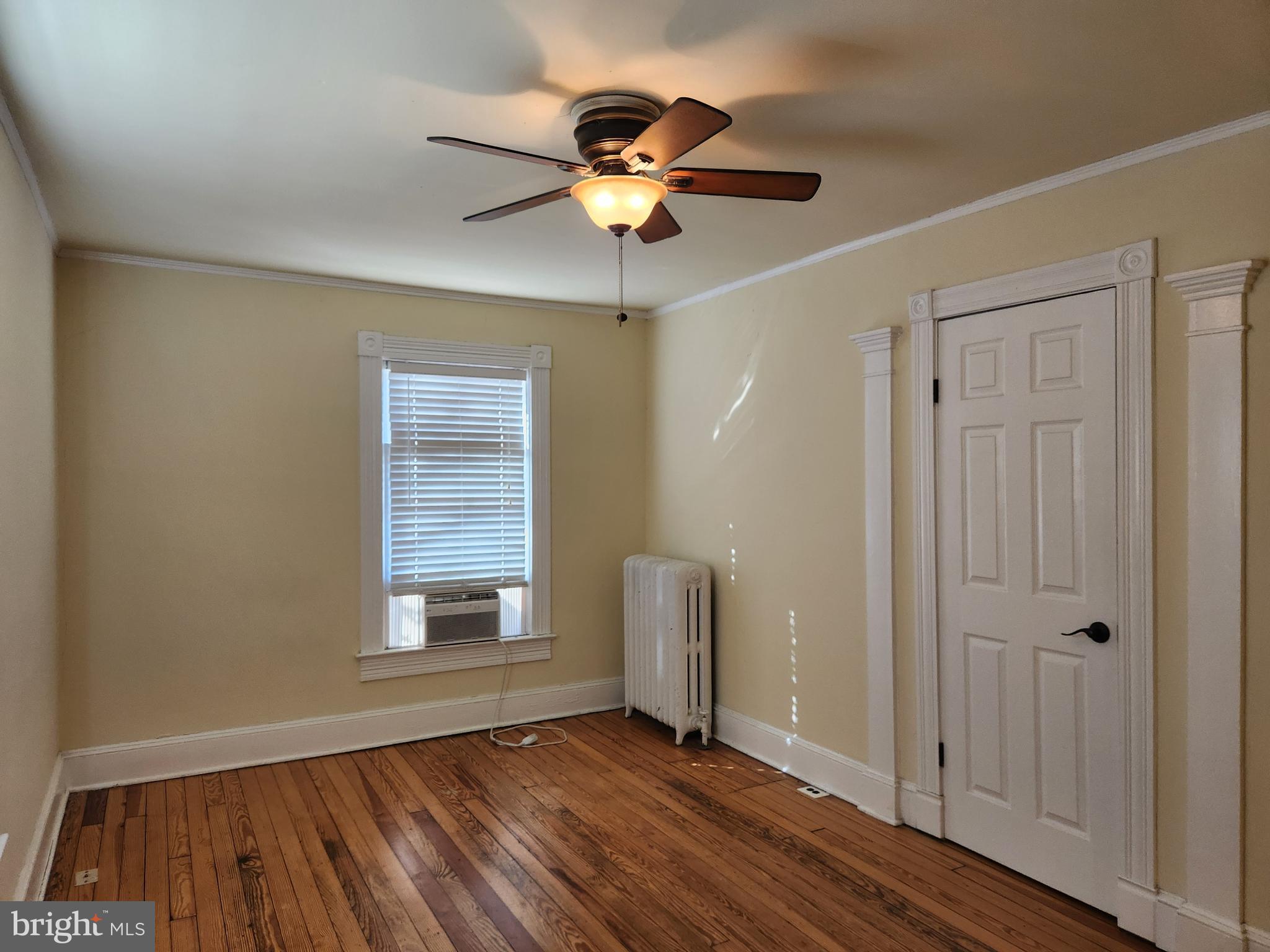 HISTORIC  DOWNTOWN FREDERICKSBURG - Residential Lease