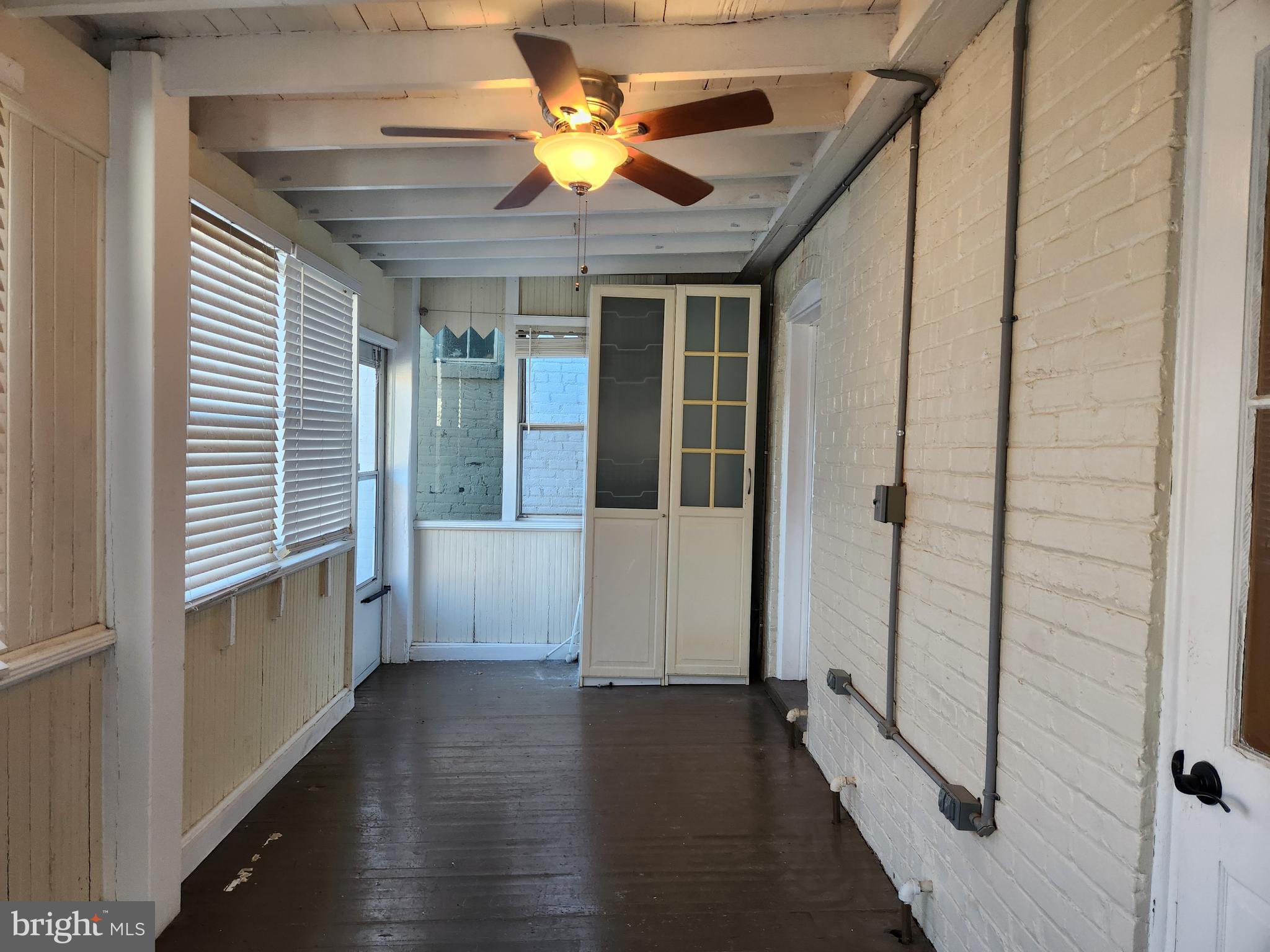 HISTORIC  DOWNTOWN FREDERICKSBURG - Residential Lease