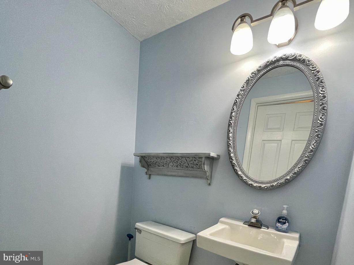 NEWINGTON FOREST - Residential Lease