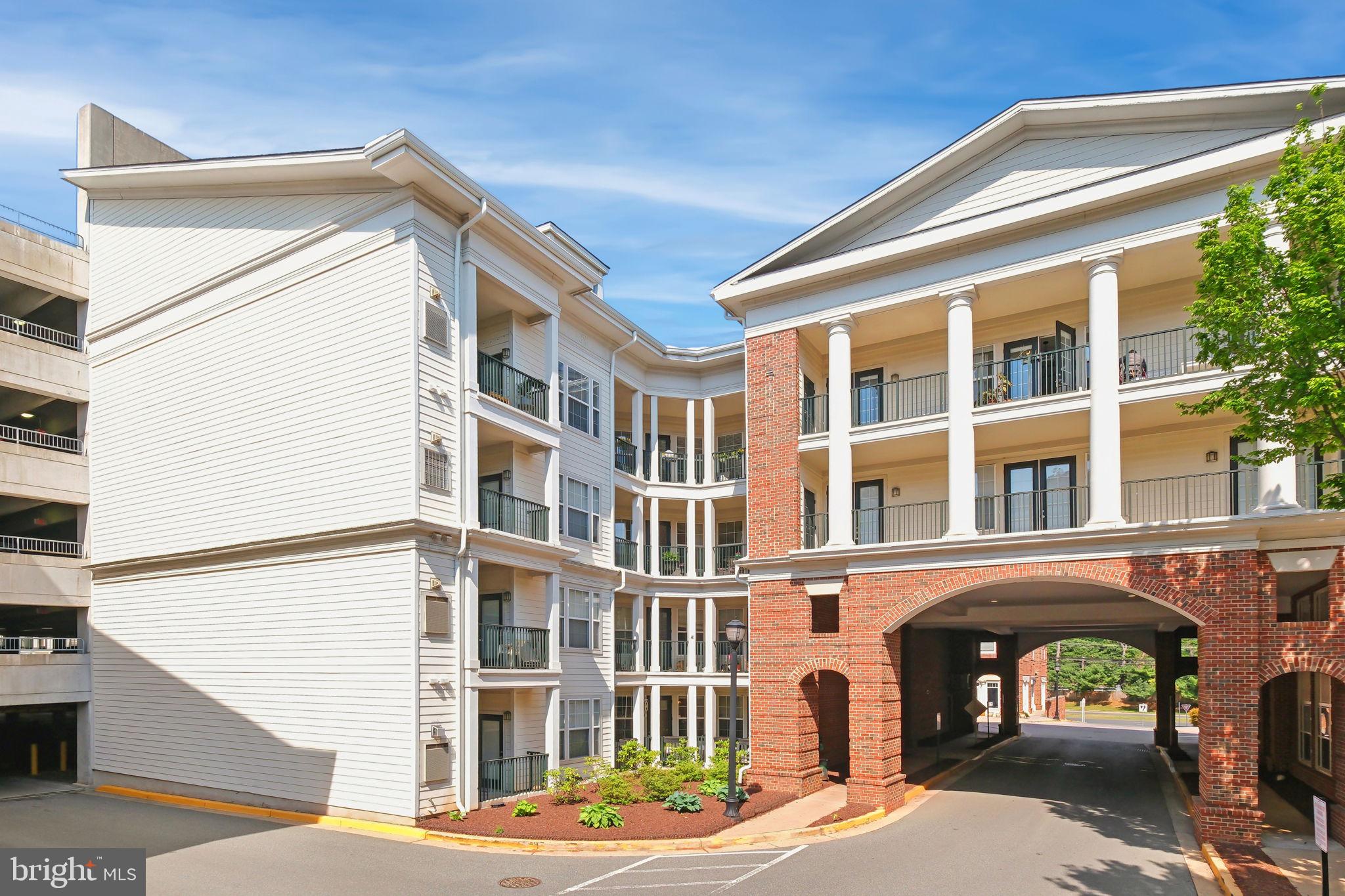 COLONNADE AT KENTLANDS - Residential