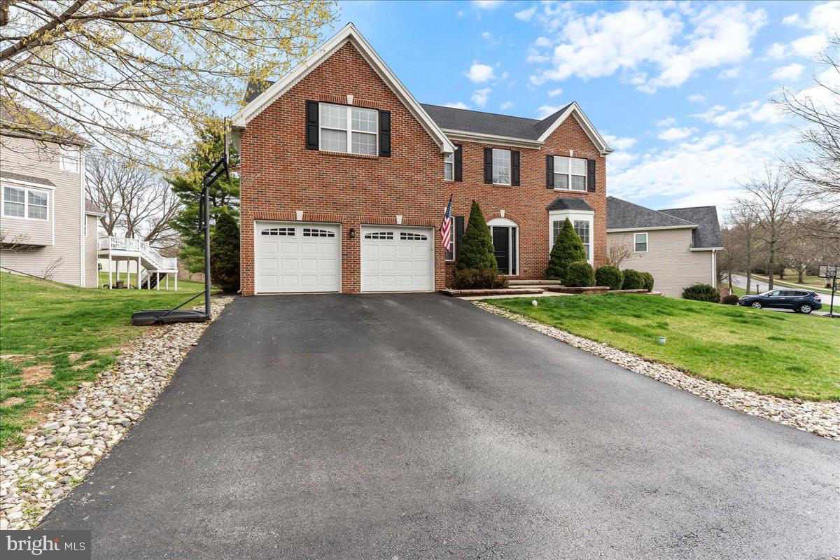 BRANDYWINE @ THORN - Residential