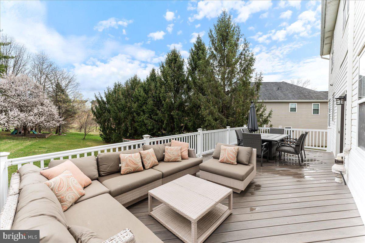 BRANDYWINE @ THORN - Residential