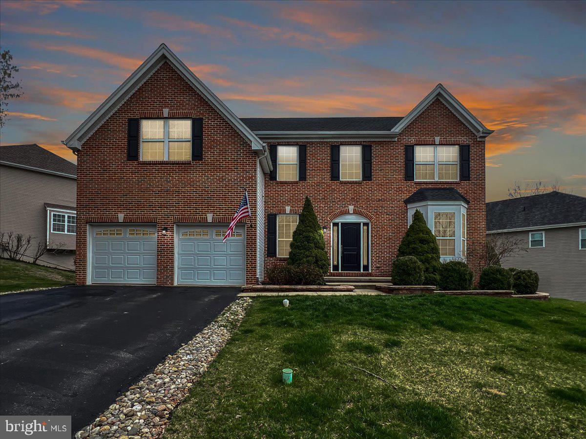 BRANDYWINE @ THORN - Residential