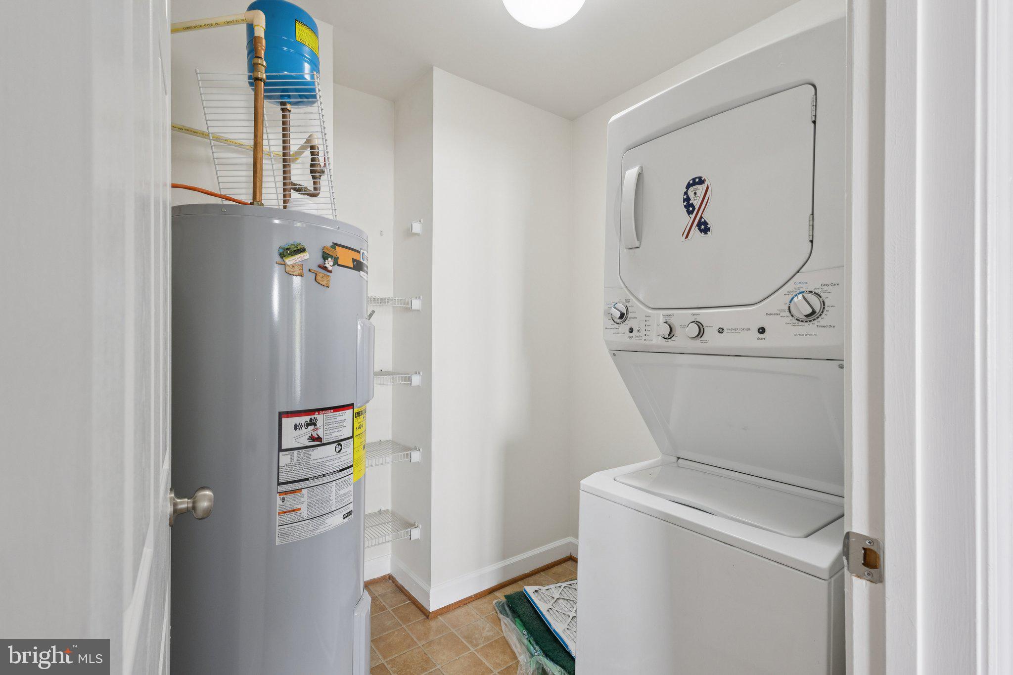 POTOMAC CLUB - Residential