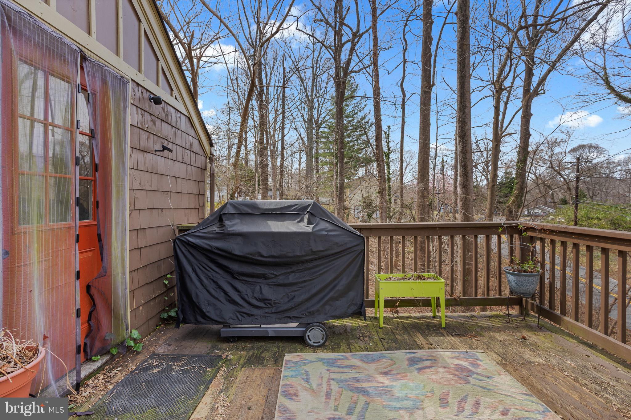 LONG BEACH - Residential