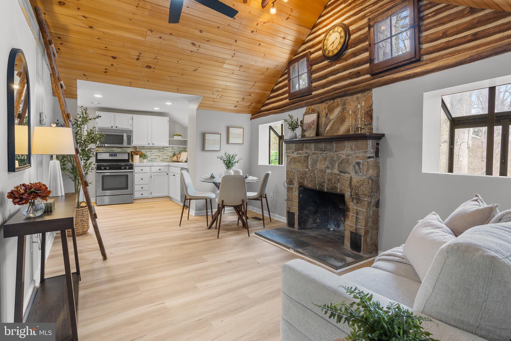 LONG BEACH - Residential