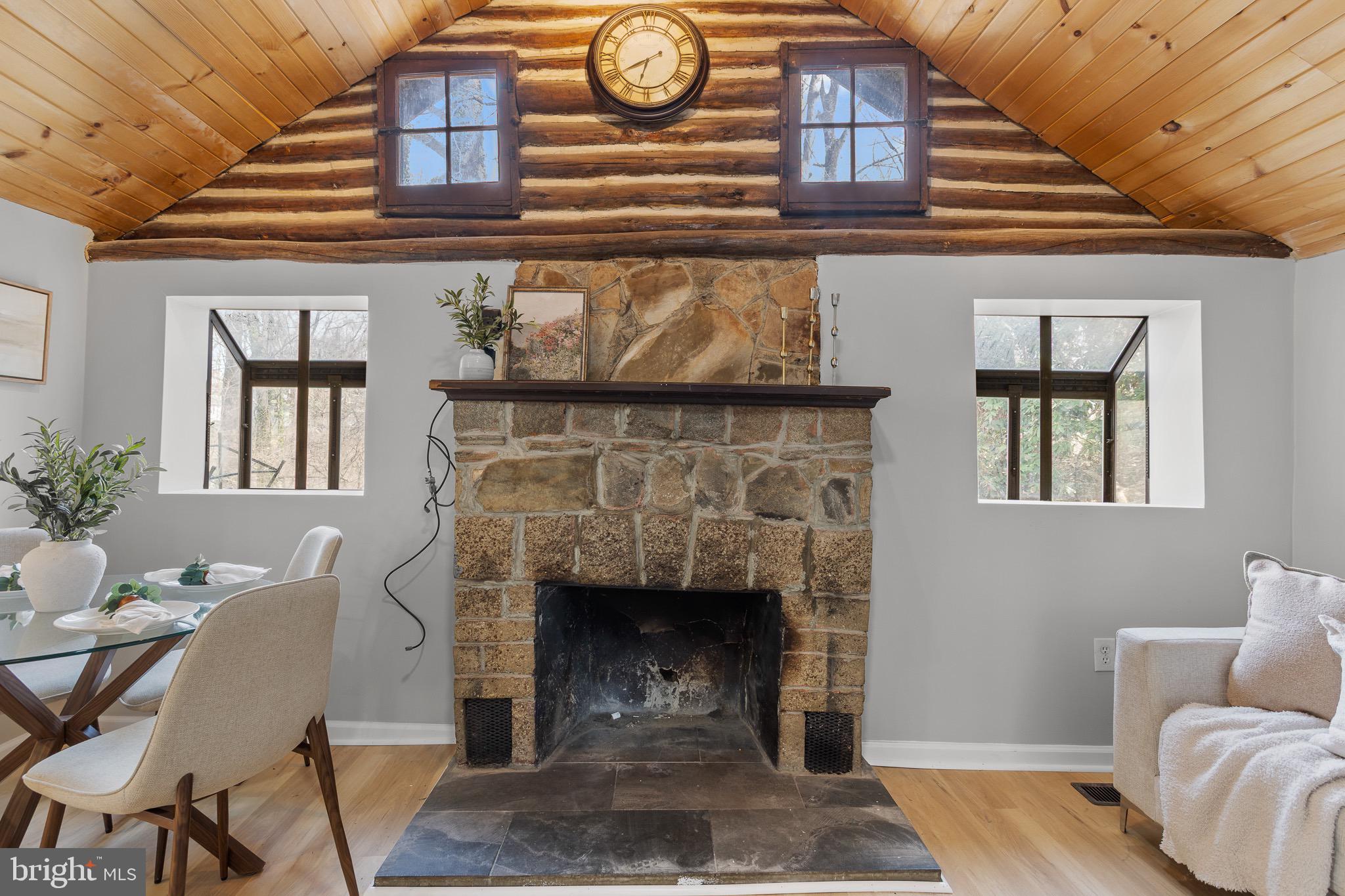 LONG BEACH - Residential