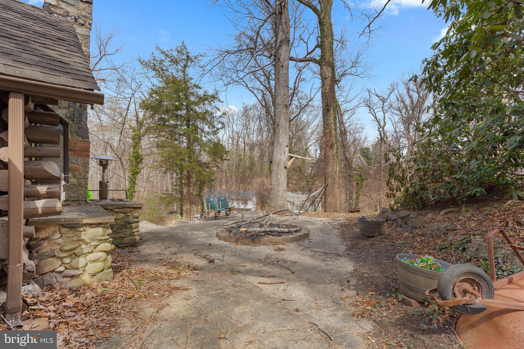 LONG BEACH - Residential