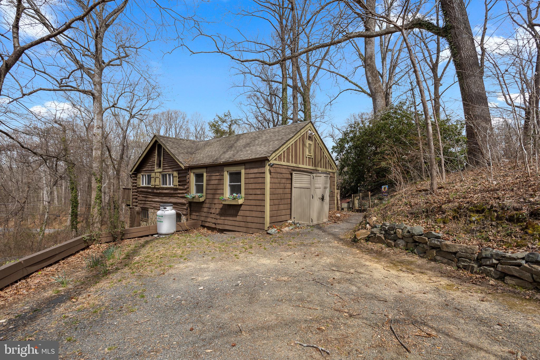 LONG BEACH - Residential