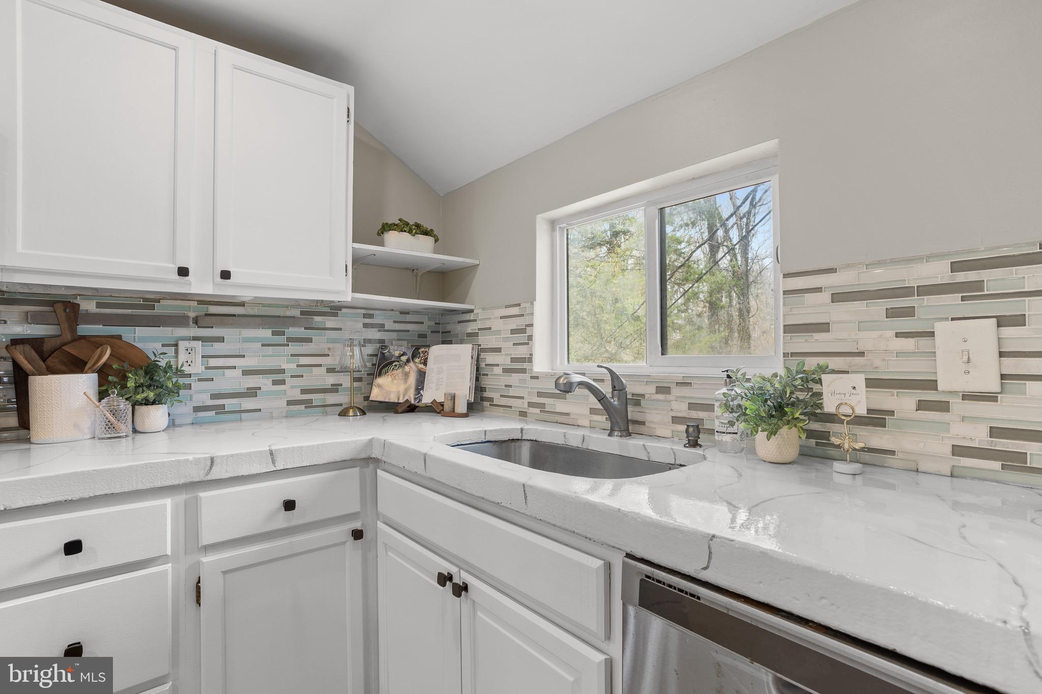 LONG BEACH - Residential