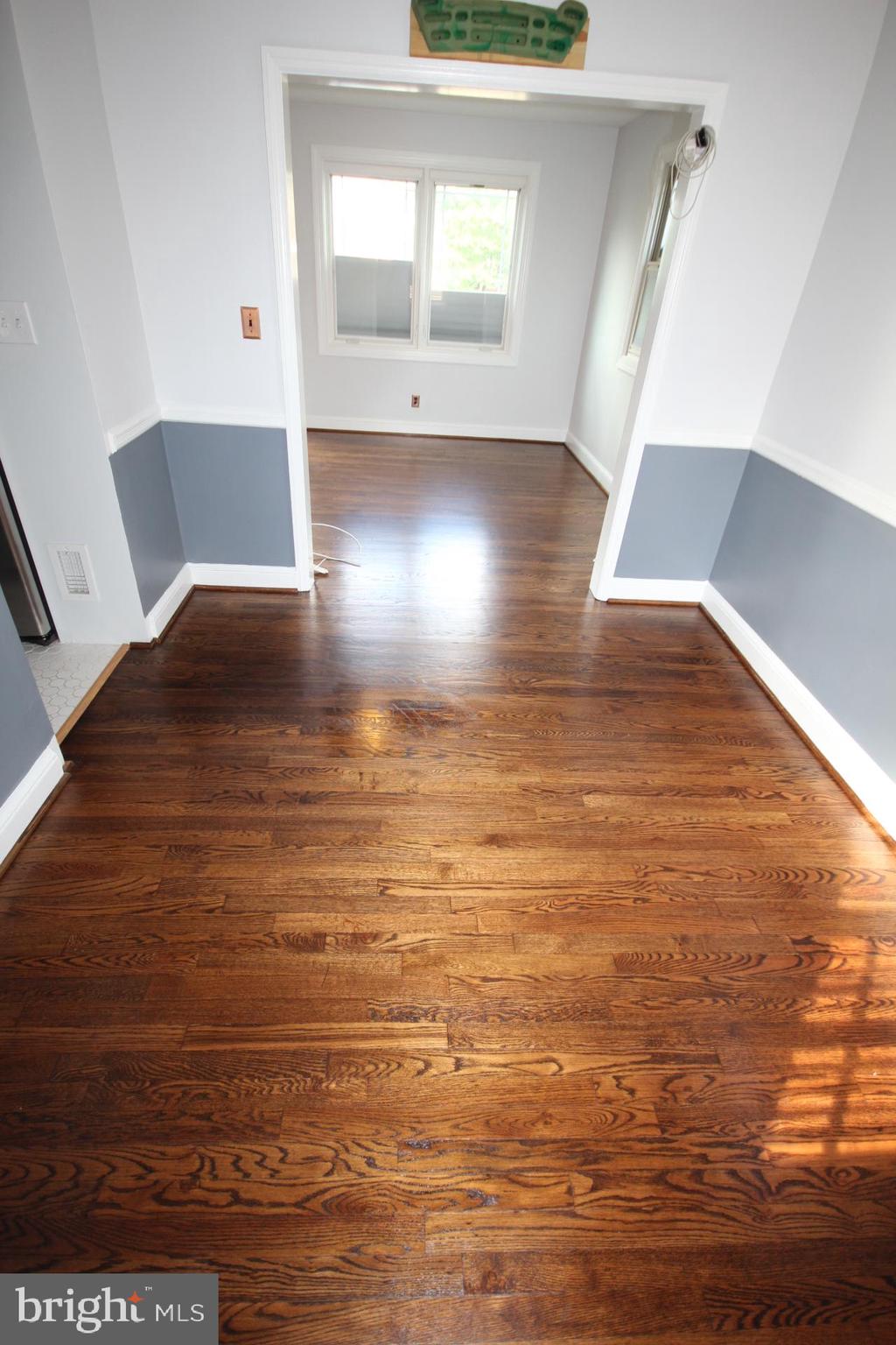 GLEBEWOOD VILLAGE - Residential Lease