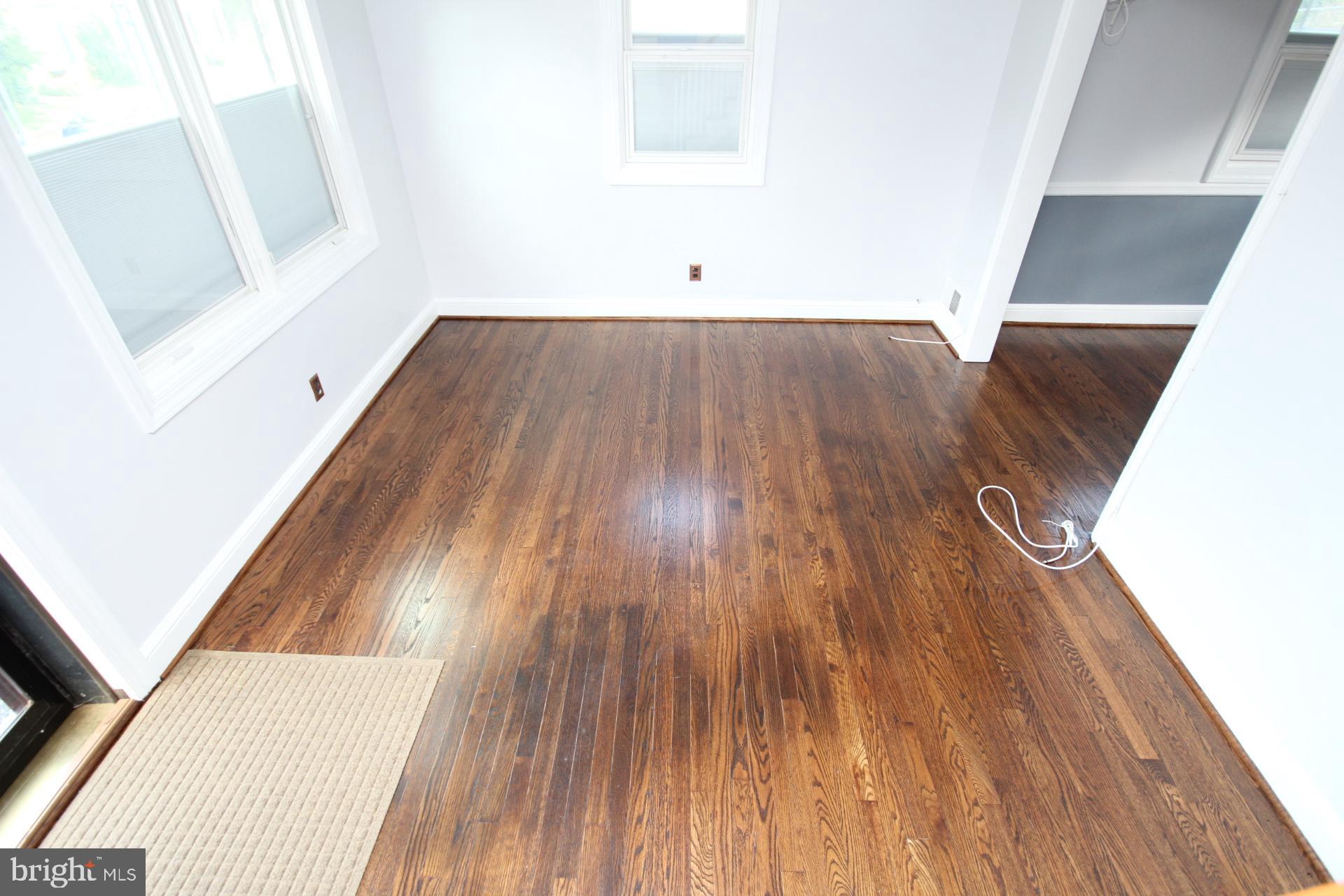 GLEBEWOOD VILLAGE - Residential Lease