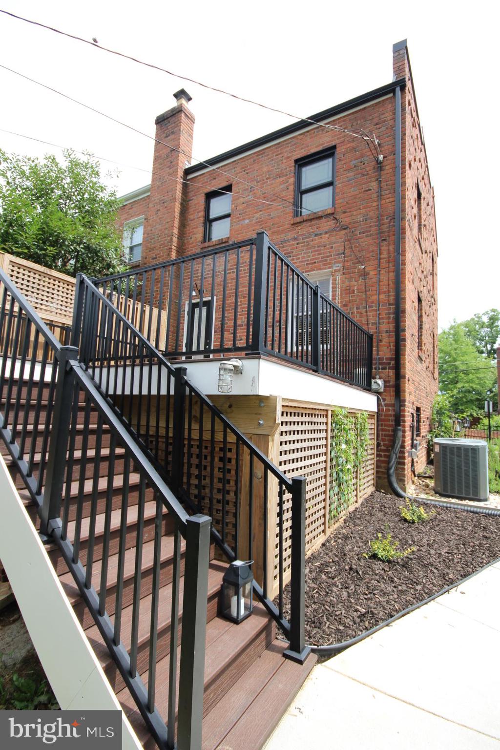 GLEBEWOOD VILLAGE - Residential Lease