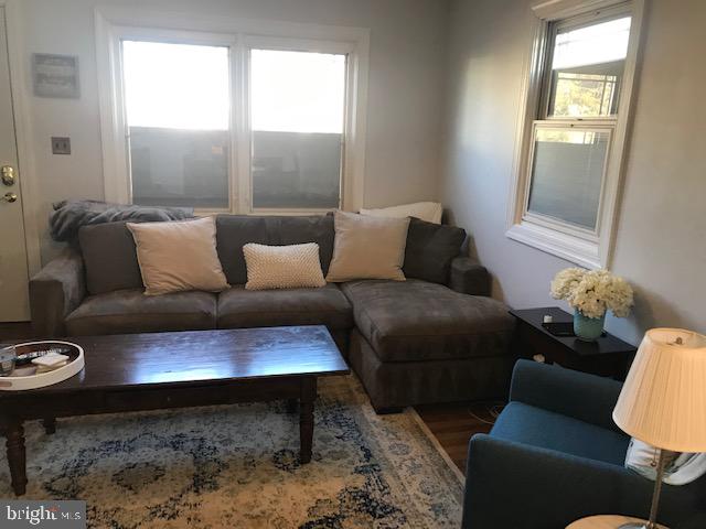 GLEBEWOOD VILLAGE - Residential Lease