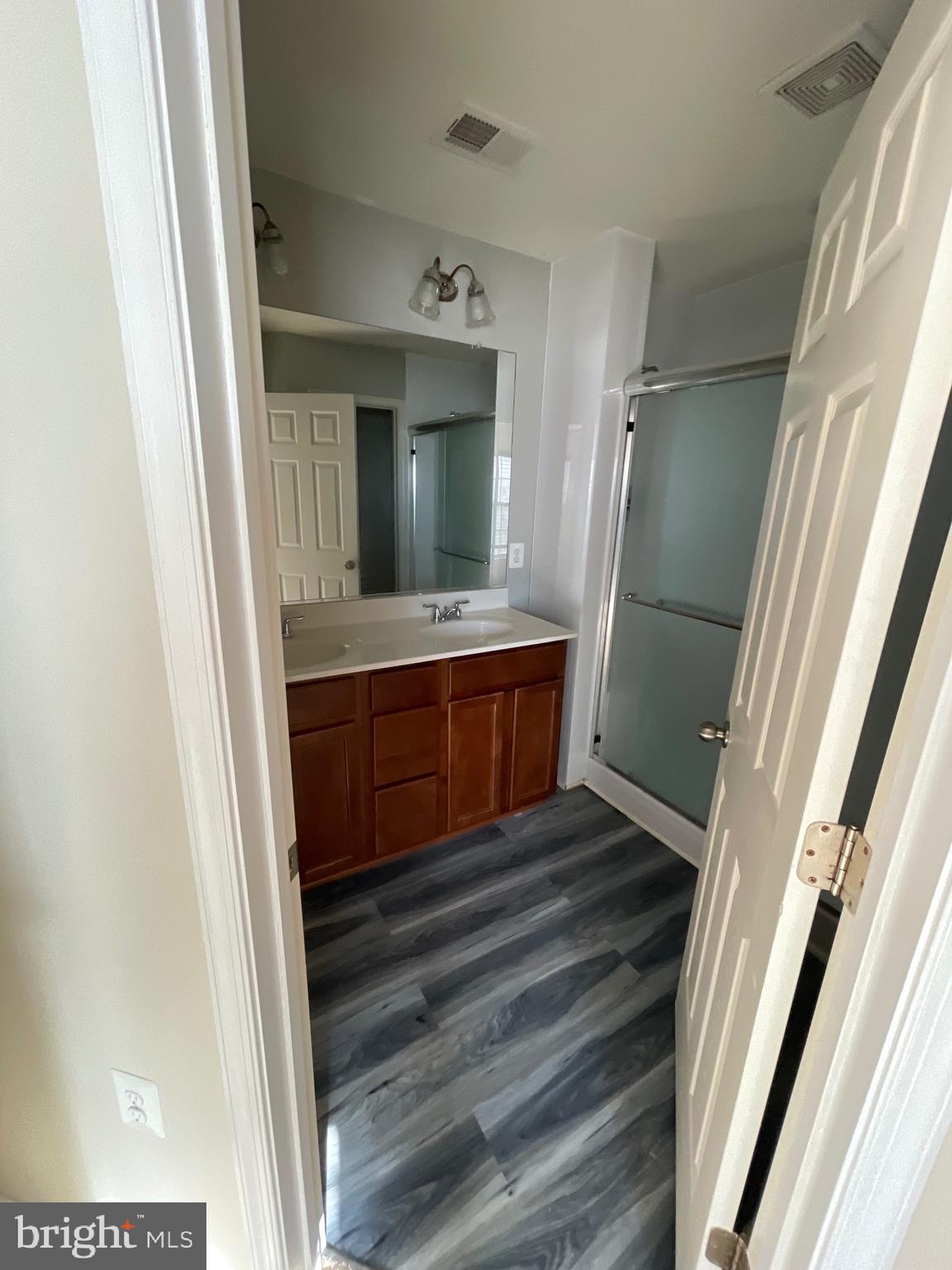 HUNTFIELD - Residential Lease