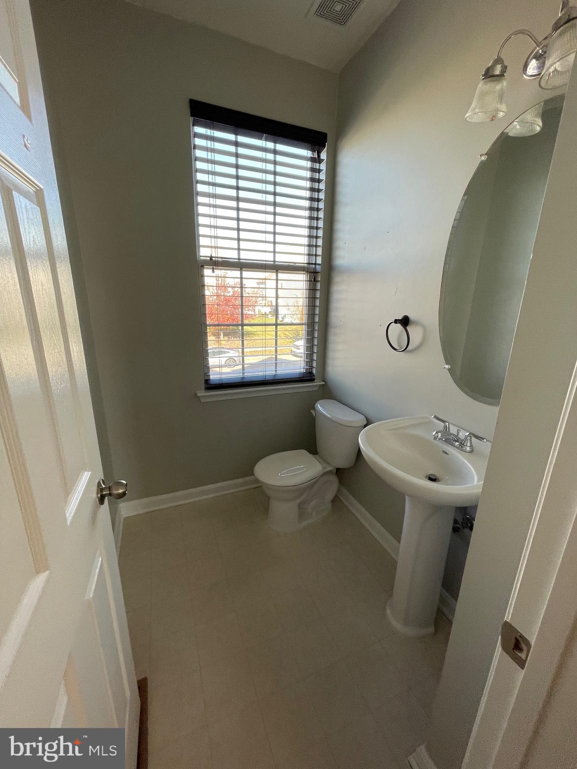 HUNTFIELD - Residential Lease