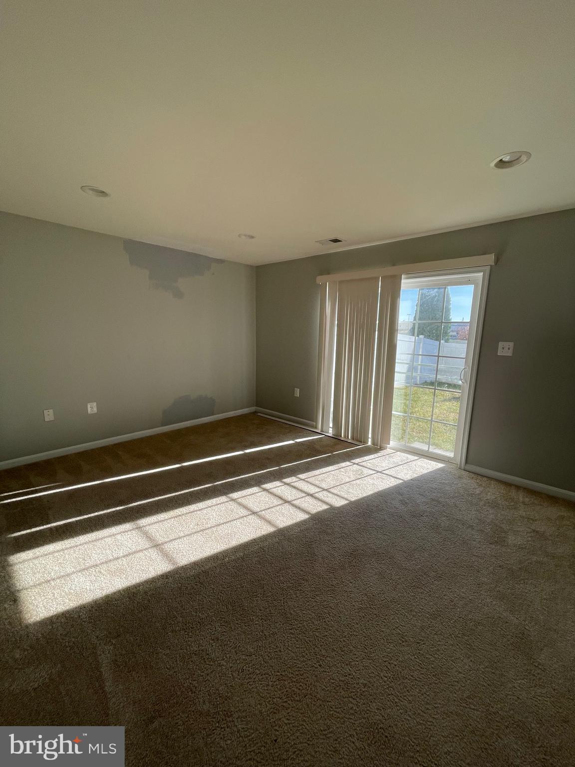 HUNTFIELD - Residential Lease