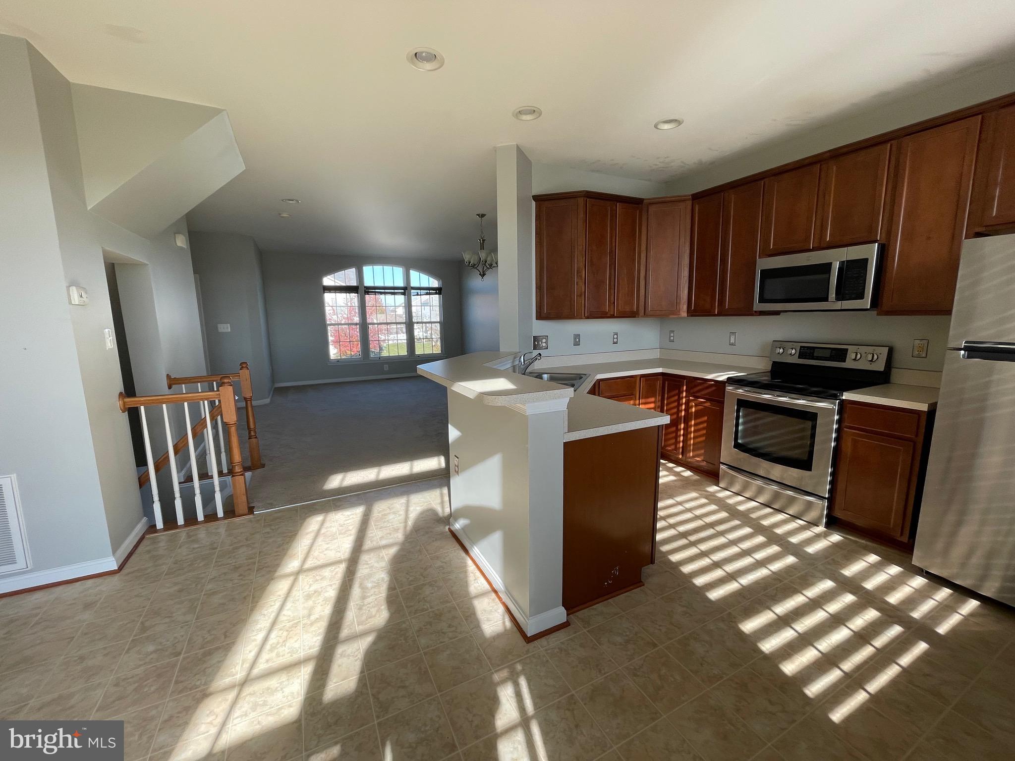 HUNTFIELD - Residential Lease