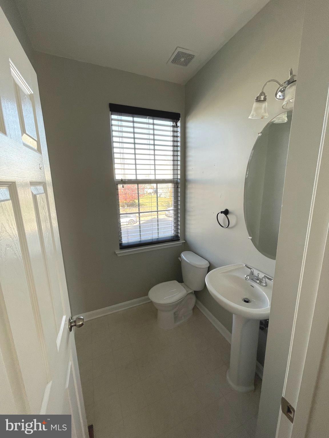 HUNTFIELD - Residential Lease