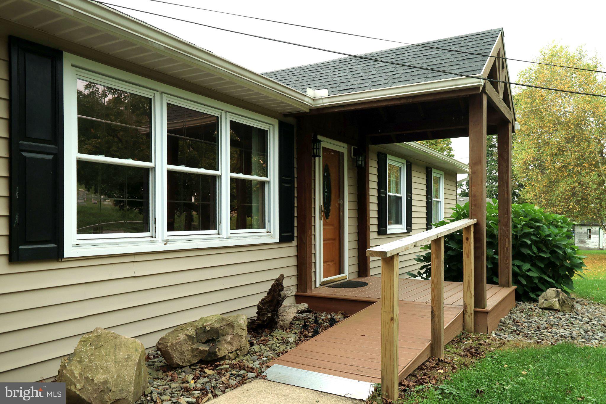 1679 RIDGE ROAD