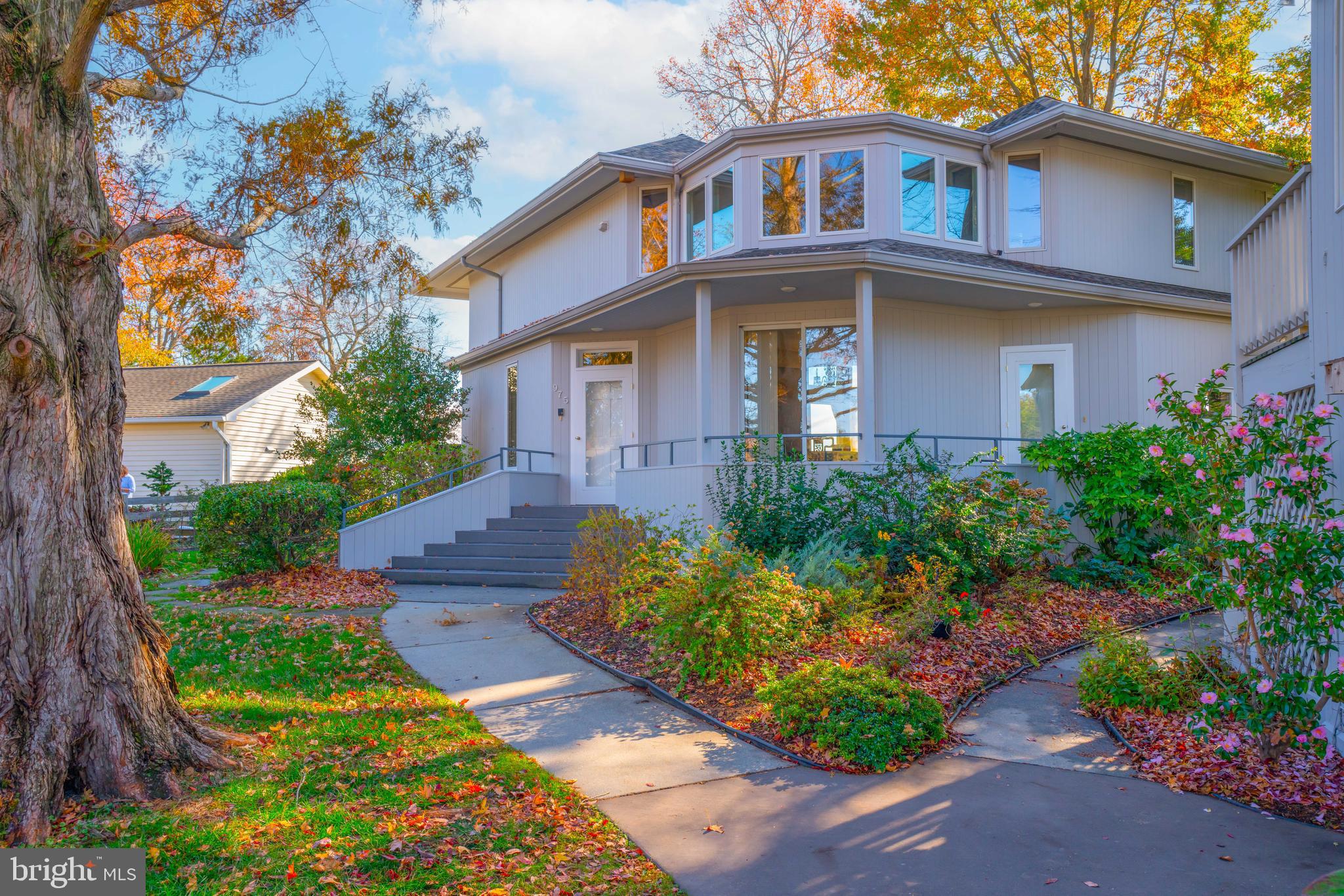 DEALE BEACH - Residential