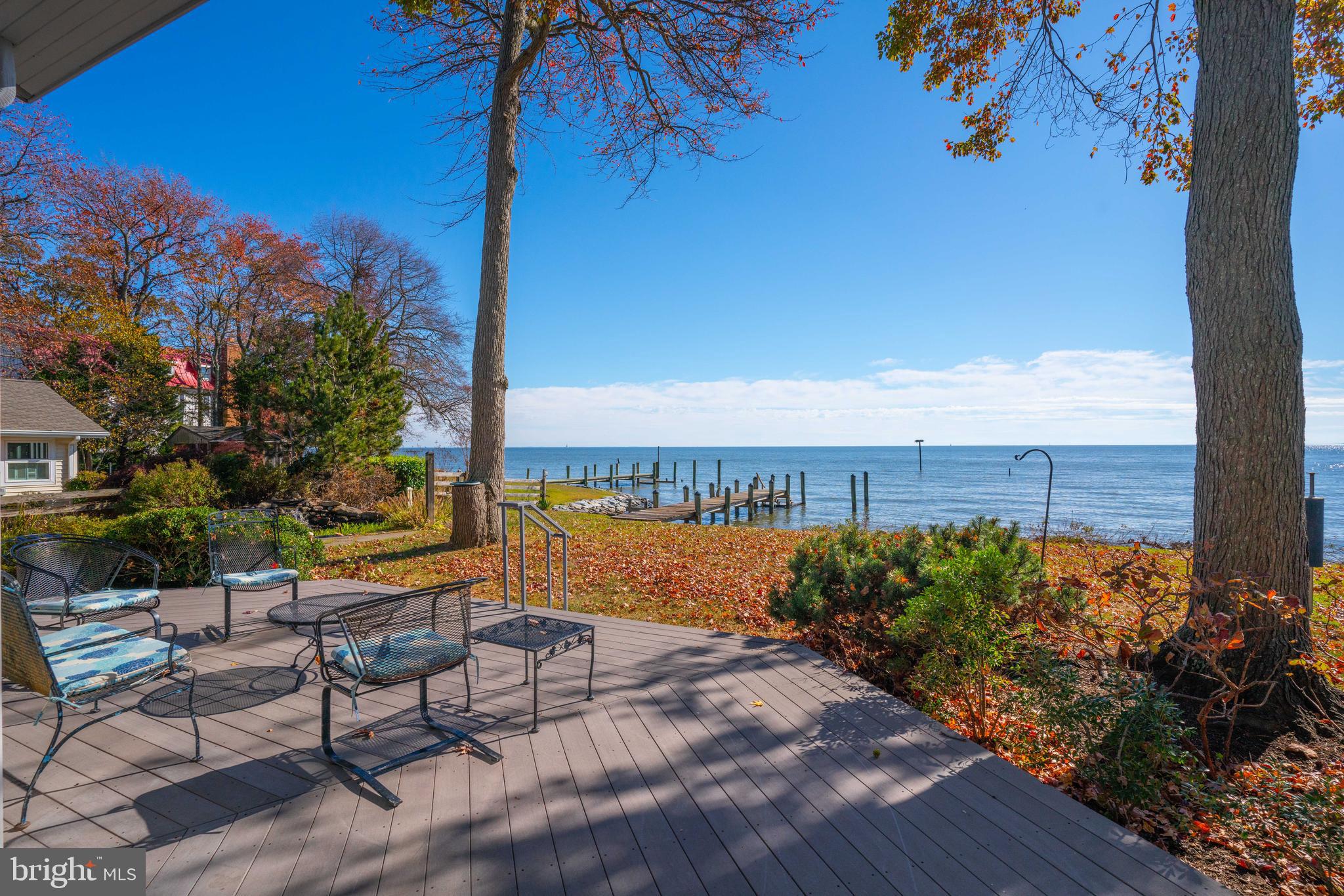 DEALE BEACH - Residential