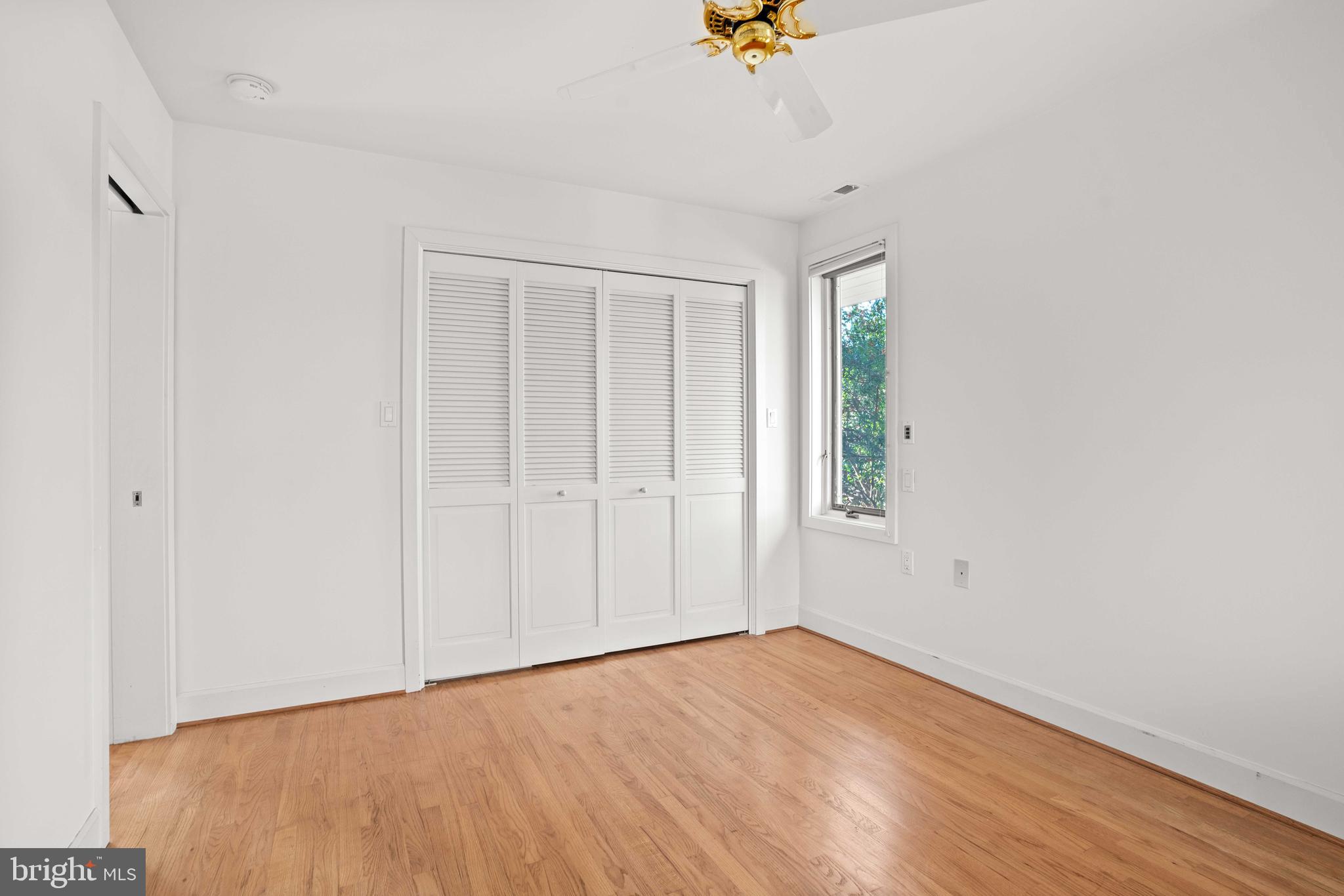 DEALE BEACH - Residential