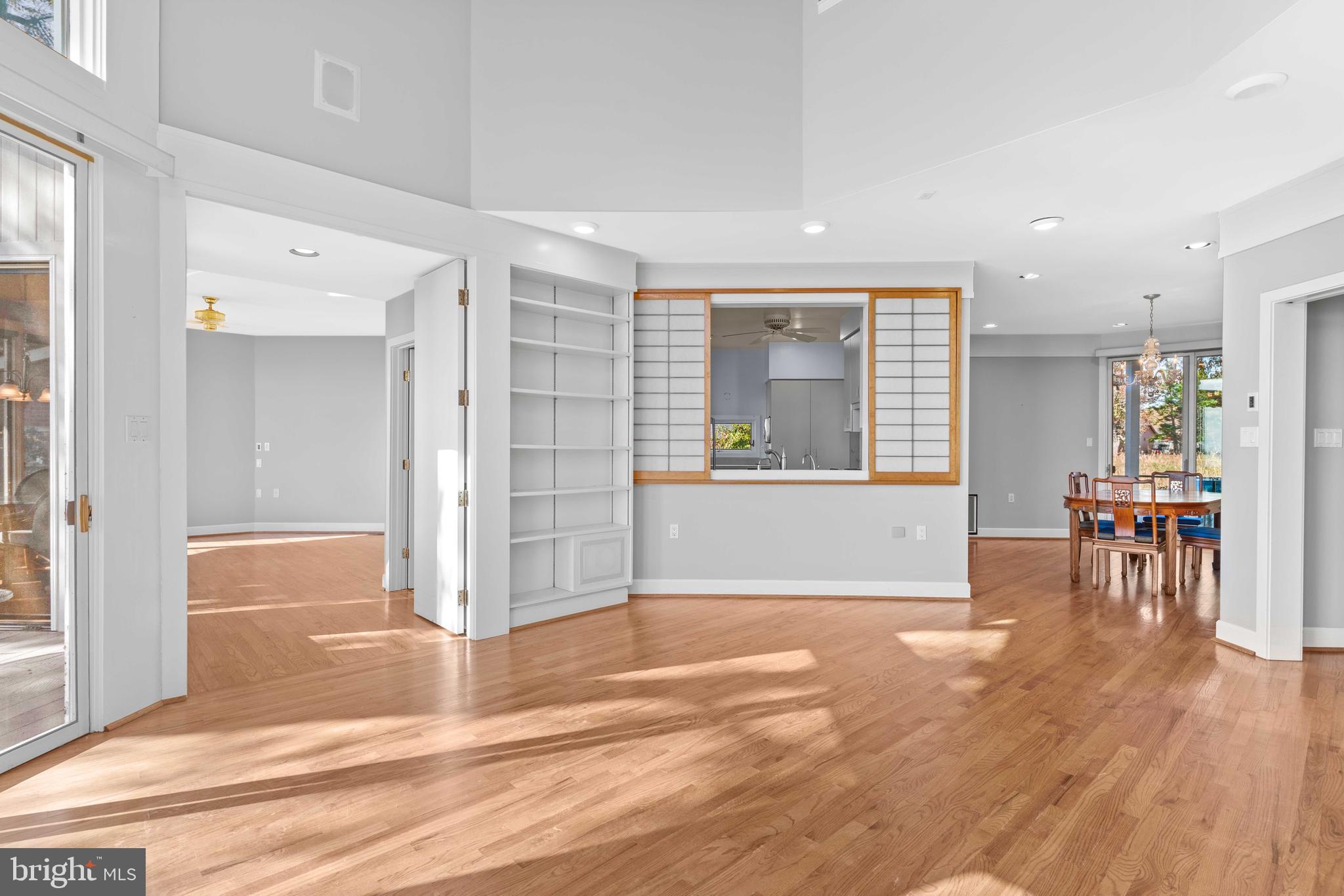 DEALE BEACH - Residential