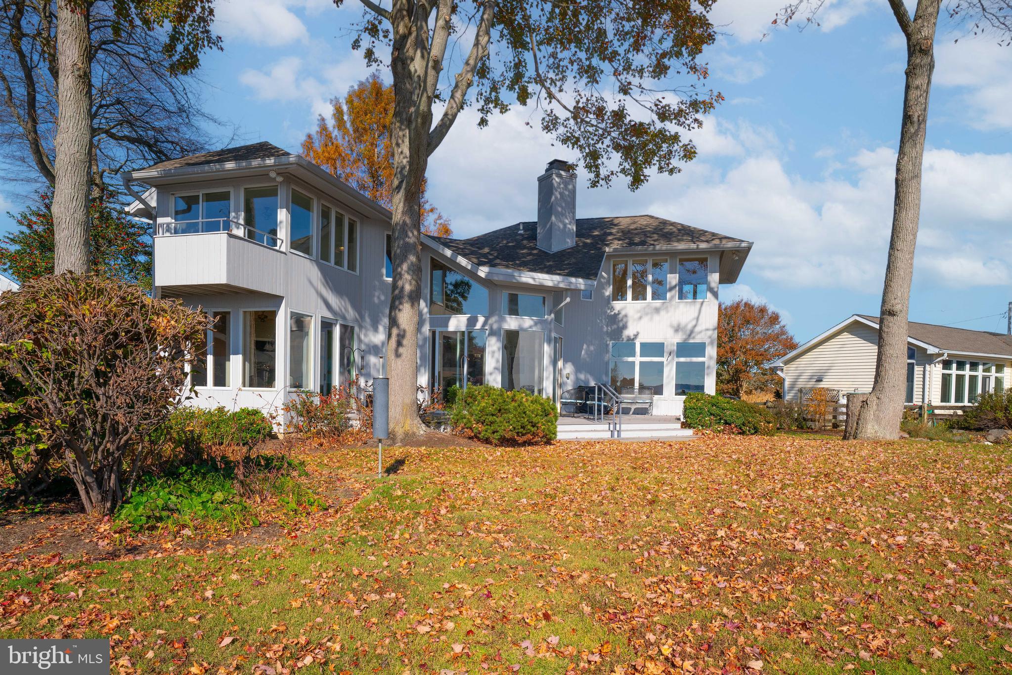 DEALE BEACH - Residential