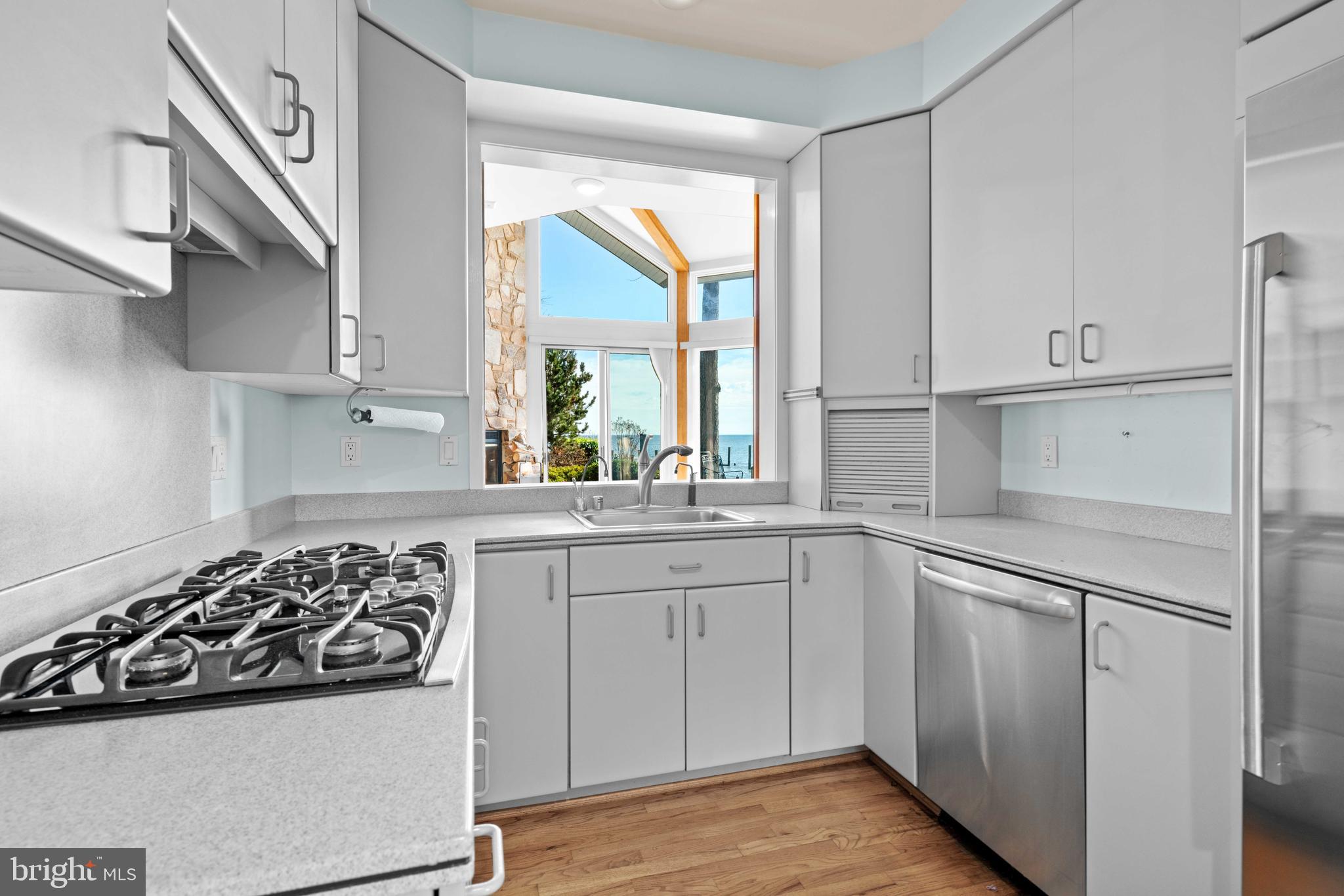 DEALE BEACH - Residential