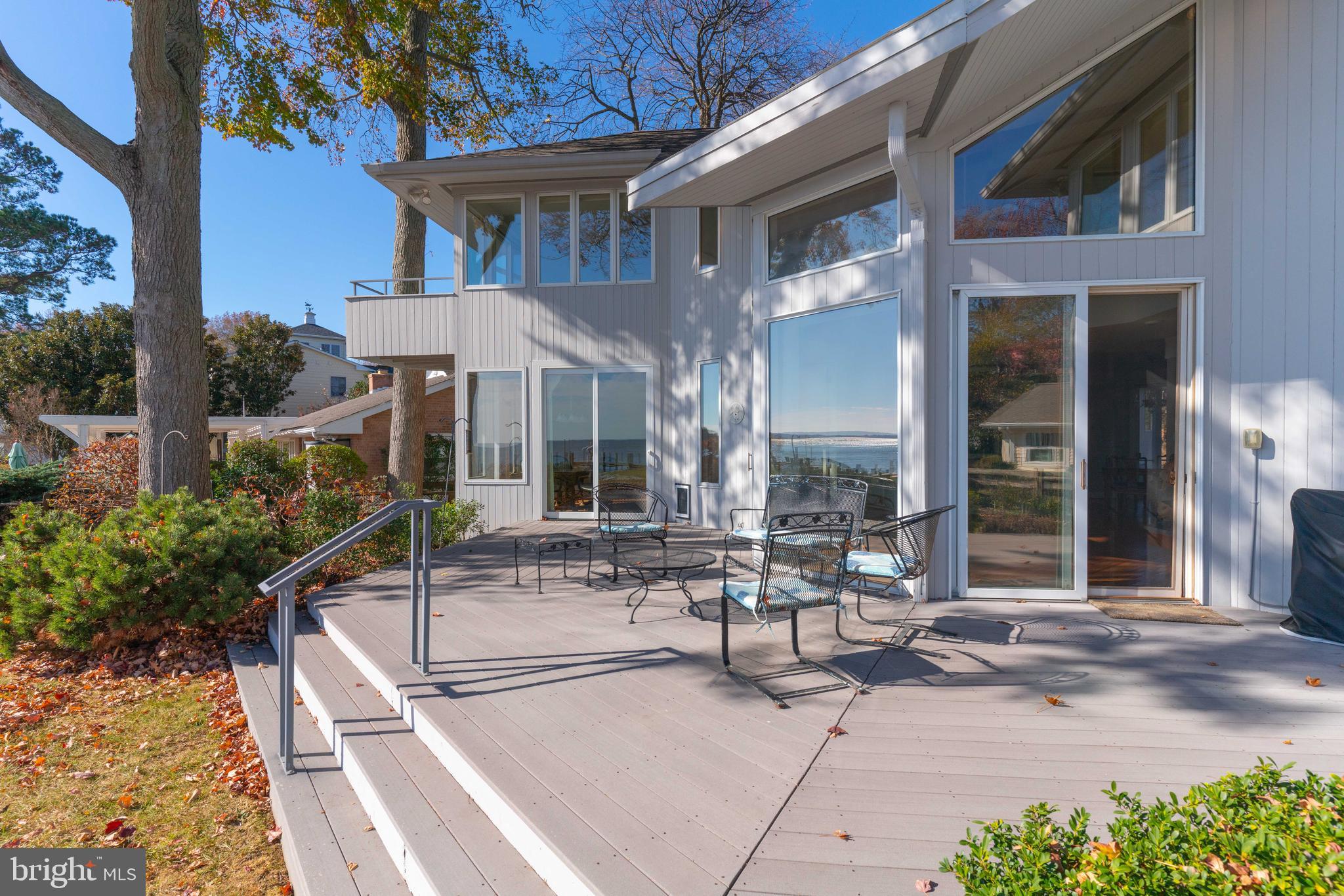 DEALE BEACH - Residential