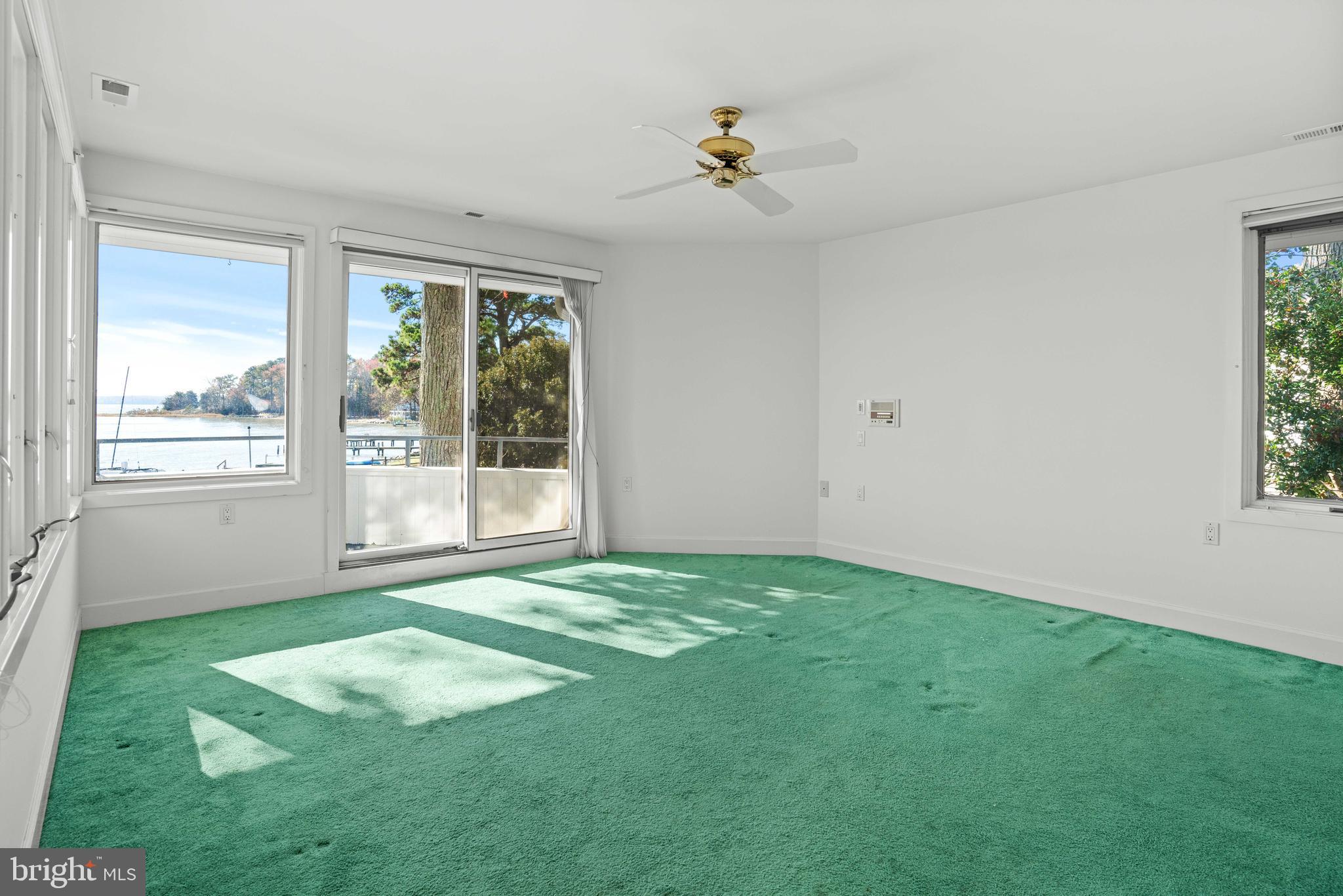 DEALE BEACH - Residential