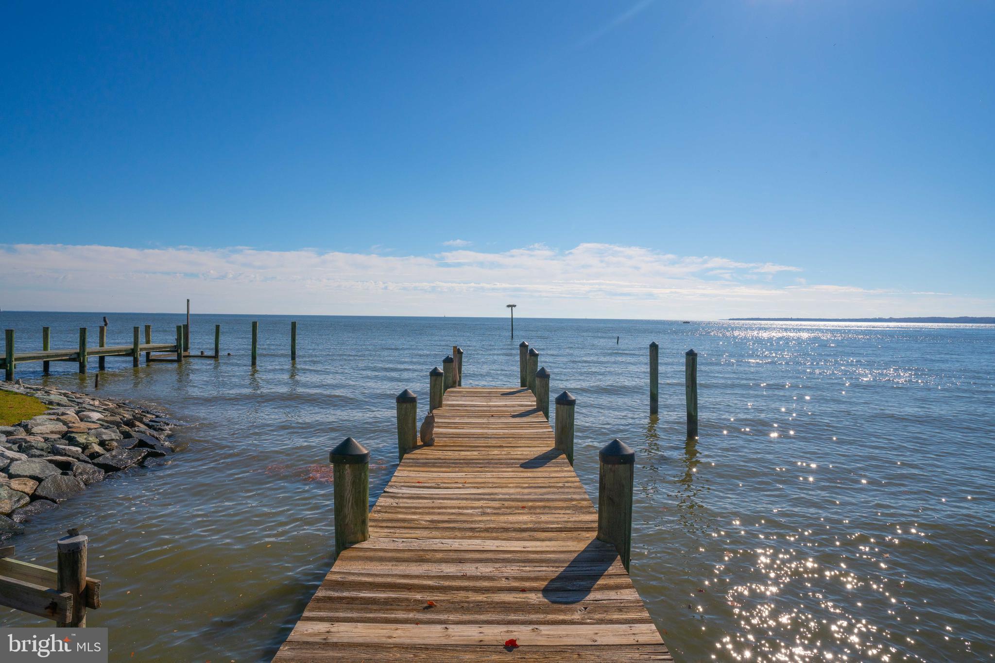 DEALE BEACH - Residential