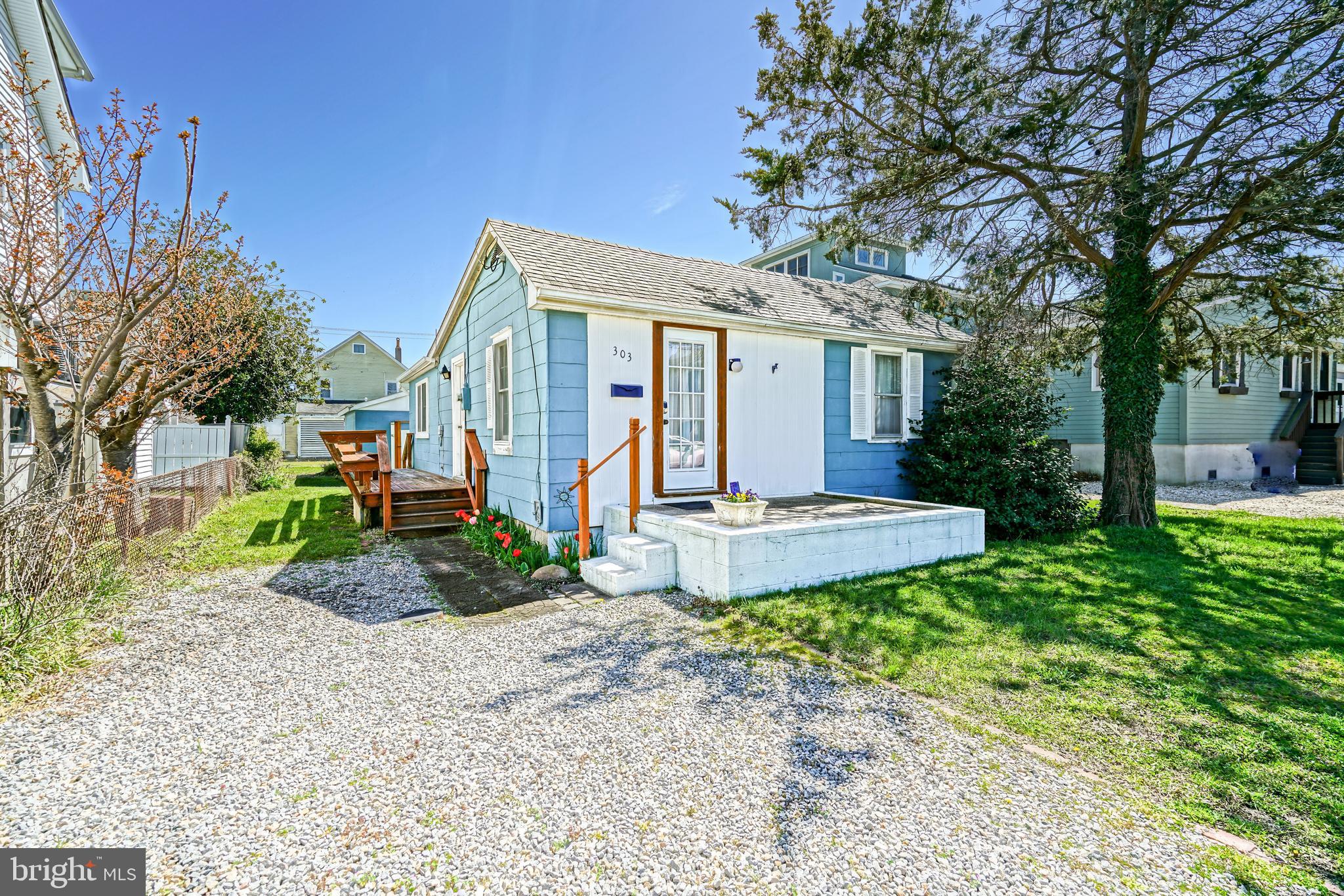 303 MIDLAND AVENUE