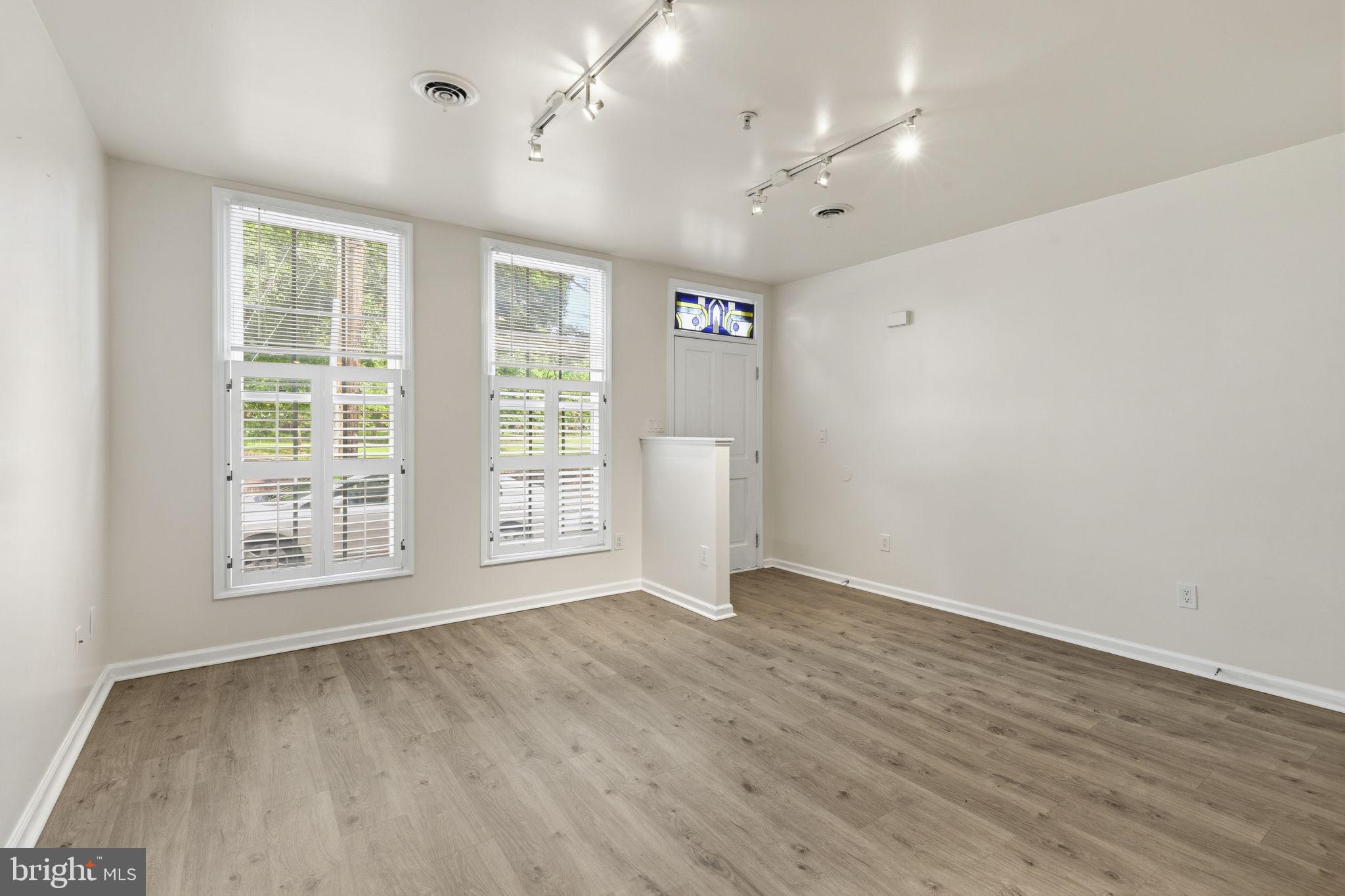 SETON HILL - Residential
